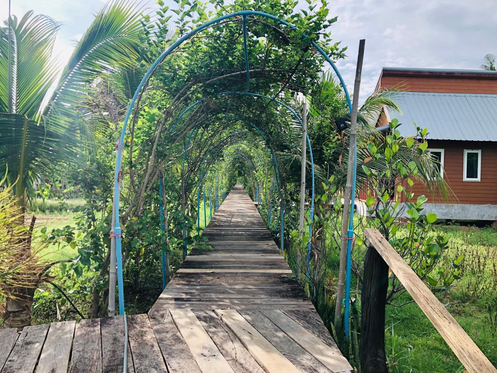 Baan Thung Home Stay Prasat Exteriör bild
